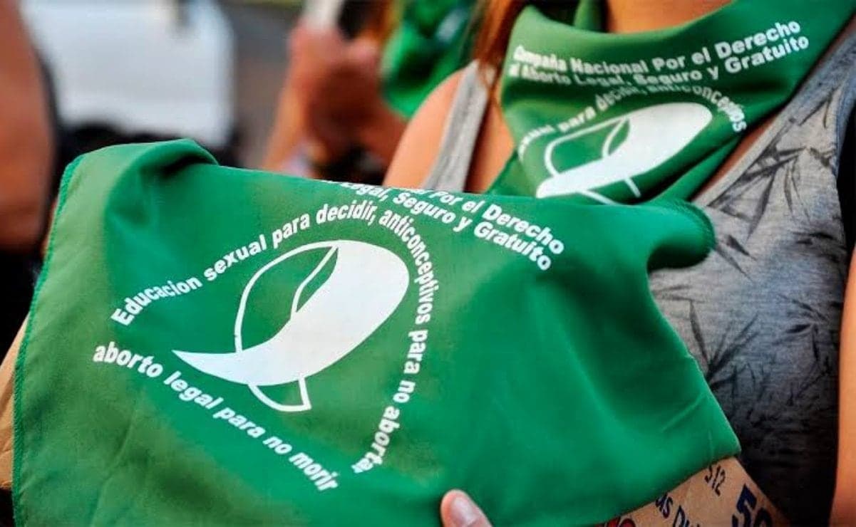 Congresista peruana defiende embarazos infantiles tras violación