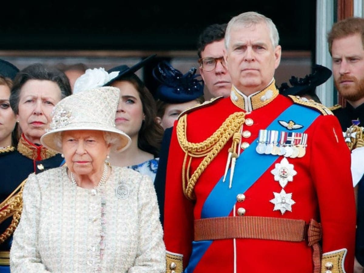 La monarquía británica y sus secretos más oscuros salen a la luz