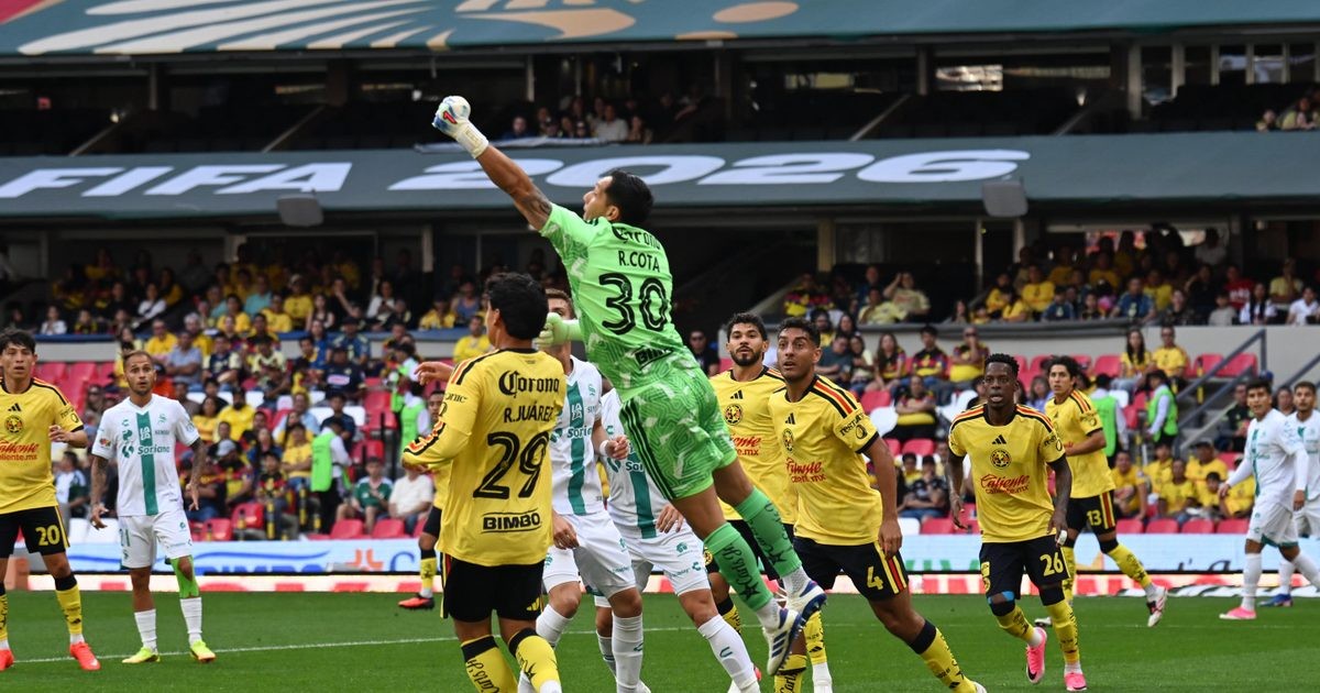 América aplasta 3-0 al Santos y Cota se viste de héroe: ¡las Águilas vuelan alto!