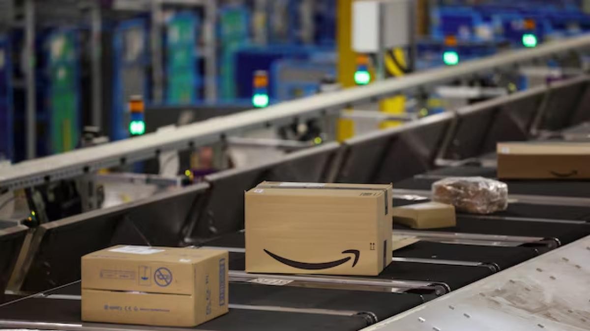 Amazon llega a los 3 billones de dólares: la inteligencia artificial dispara su valor mientras los trabajadores siguen esperando justicia