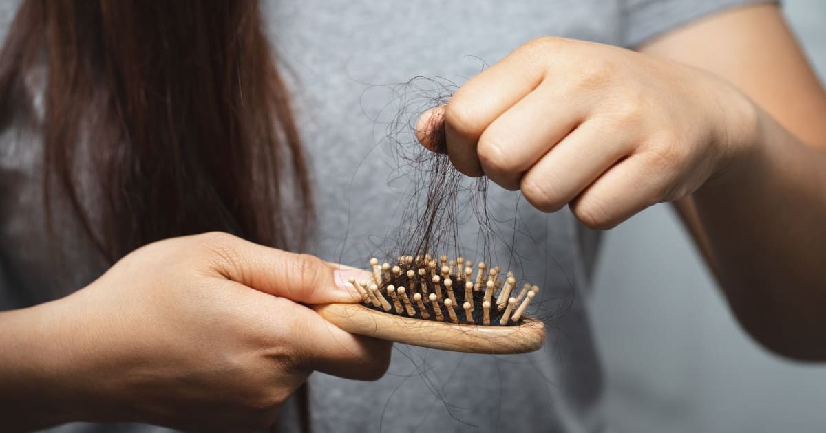¿Se le cae el pelo? 10 problemas de salud que no ve venir