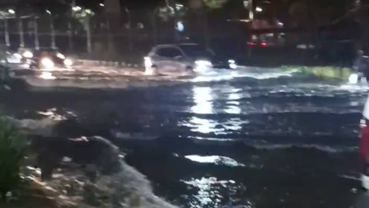 El cielo se desata sobre la capital: tromba paraliza el AICM y deja a Tláhuac bajo el agua